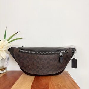NWT Coach Warren Belt Bag In Signature Canvas